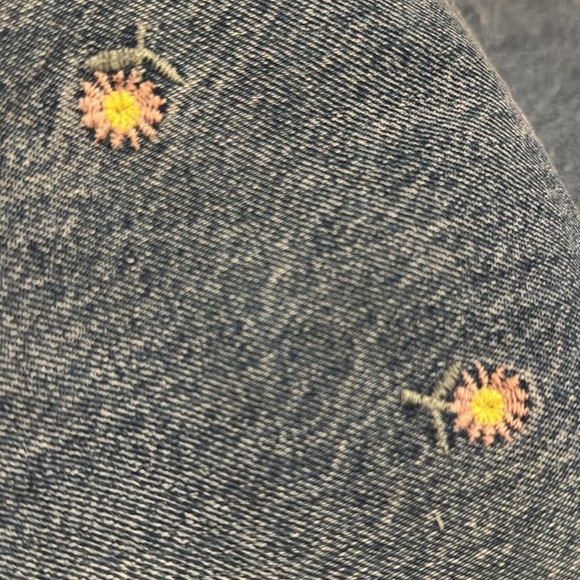 Cotton On Loose Straight Jean with Flower embroidered details. - Picture 2 of 7